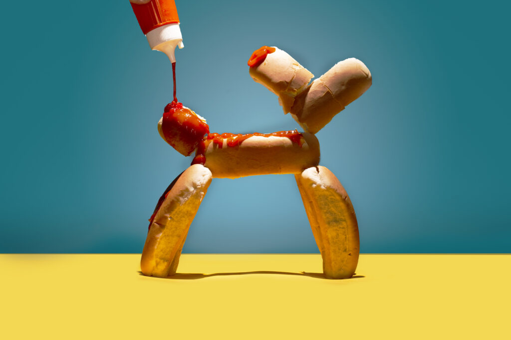 Jeff_Koons_Hotdog